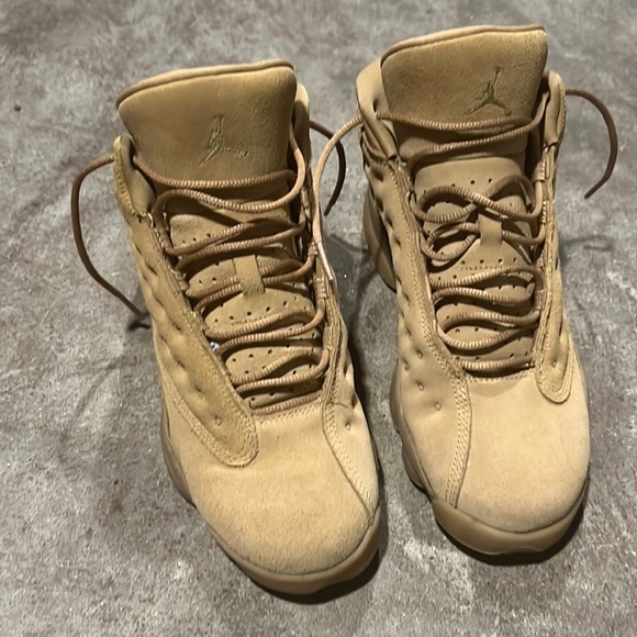 Worn 2 times - Picture 2 of 4